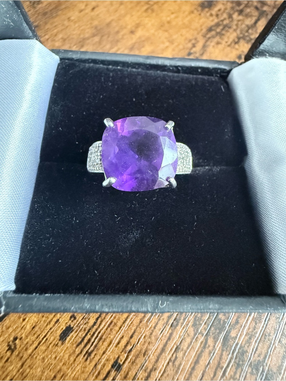 925 Silver, Cushion-Cut Amethyst Ring